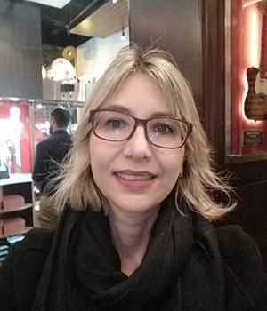 Renata Golin Bueno Costa